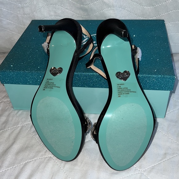 Blue by Betsey Johnson Black Satin Crystal Heels 👠 Size 7.5 NWT - Picture 11 of 16
